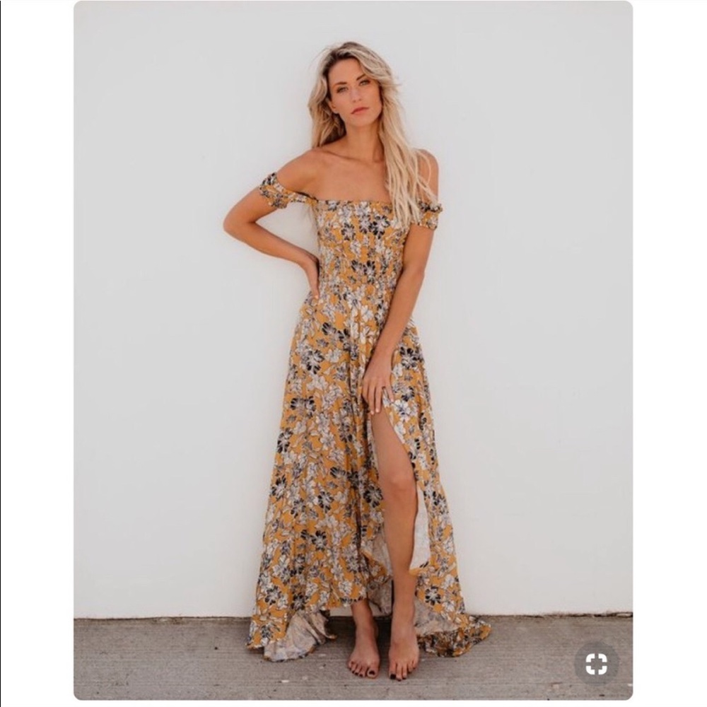 Smocked Waist Marigold Floral Maxi Dress - M